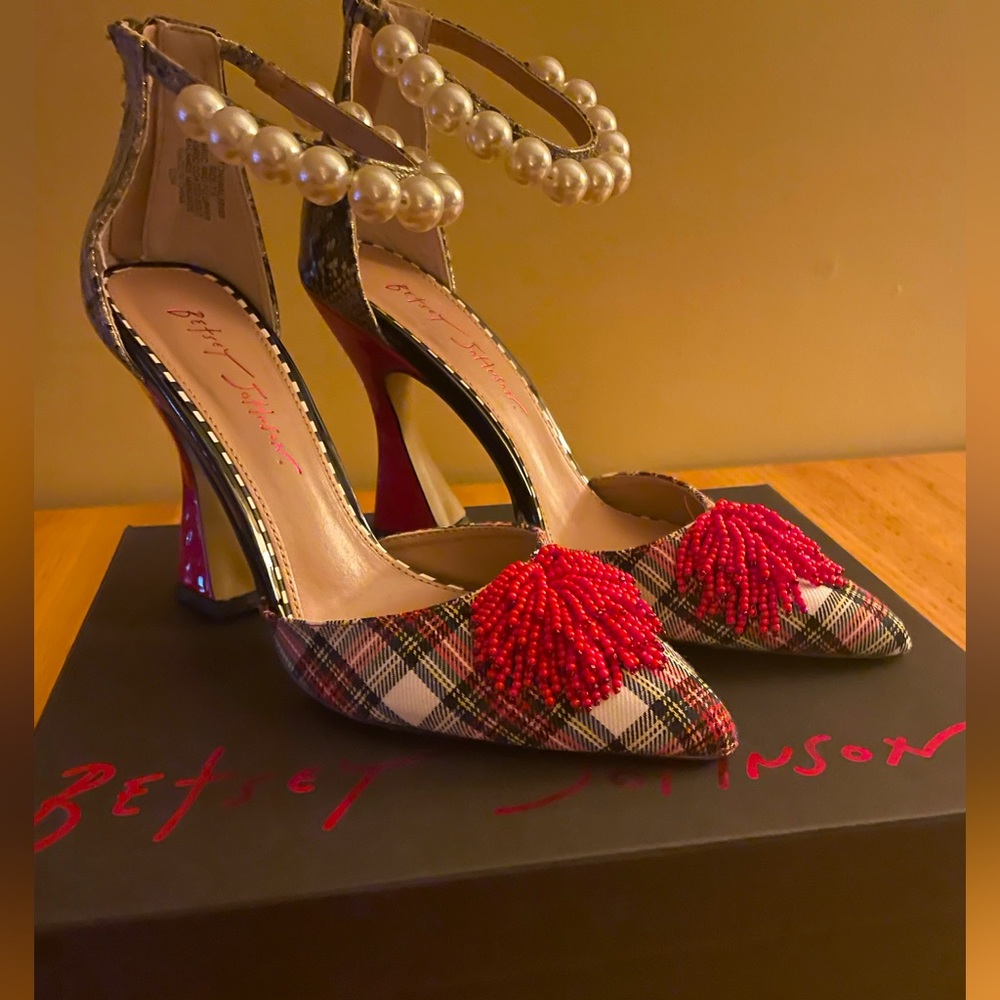 NIB (new in box), Never worn, Betsey Johnson  Walton, Red/multi/Plaid, size 7.5
